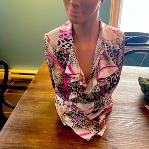 EUC frill wrapped and stretchy horsebit gucci style top.